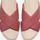 Stylish and Comfortable: The Ultimate Guide to Criss Cross Slide Sandals | School Finder US: Find the Best Schools Near You – Compare & Explore Now